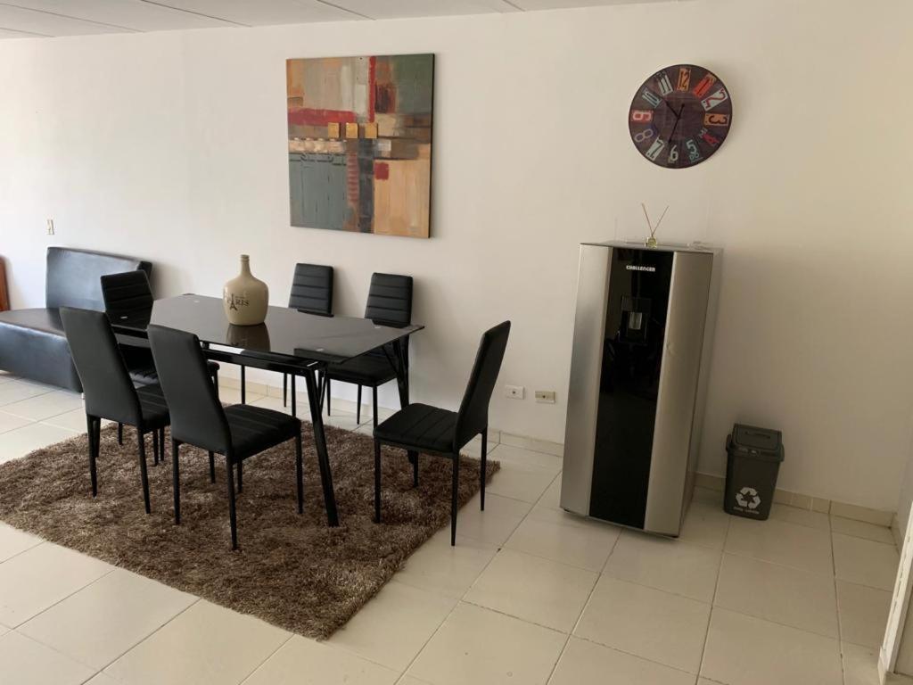 E2 Comodo Y Amplio Apartamento En Laureles Estadio 120 Mts2 메딜린 외부 사진