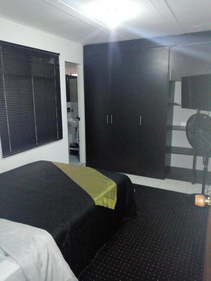 E2 Comodo Y Amplio Apartamento En Laureles Estadio 120 Mts2 메딜린 외부 사진