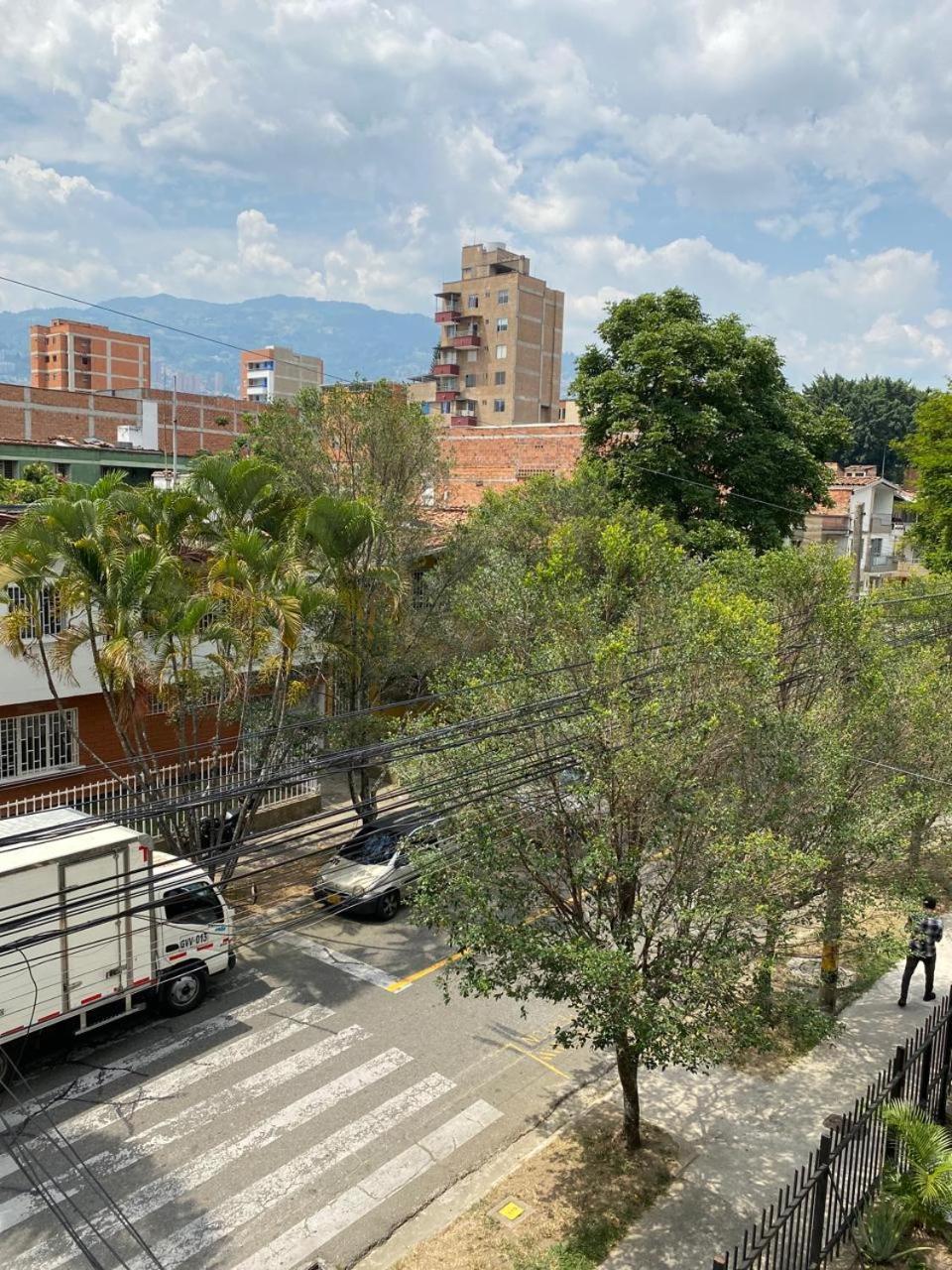 E2 Comodo Y Amplio Apartamento En Laureles Estadio 120 Mts2 메딜린 외부 사진